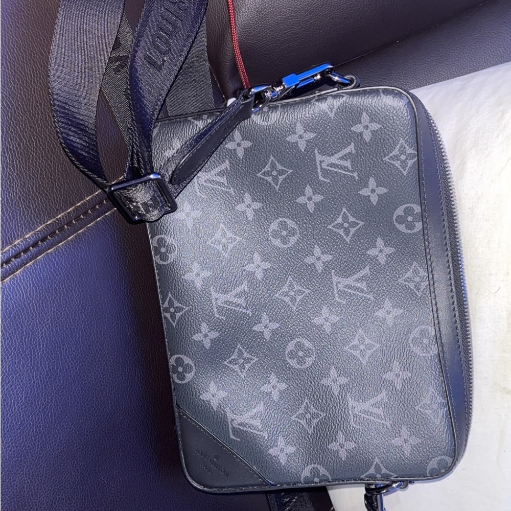 Louis Vuitton Men's Black Monogram Bag